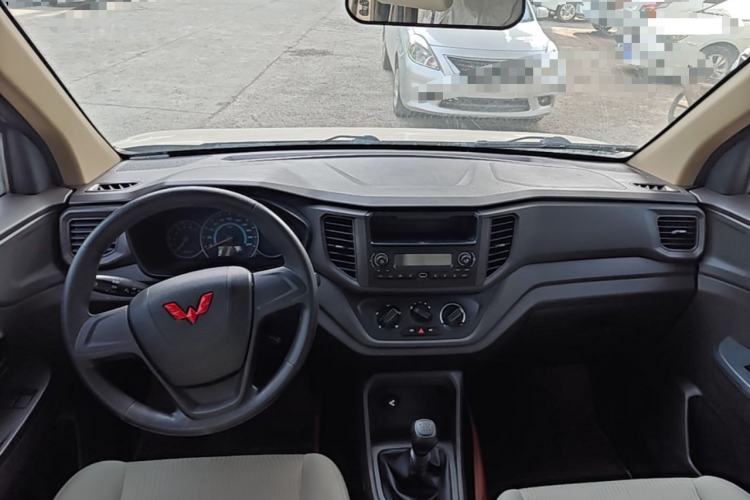 Used Wuling Hongguang V 2021 1.5L Enjoyment Edition LAR Center Console