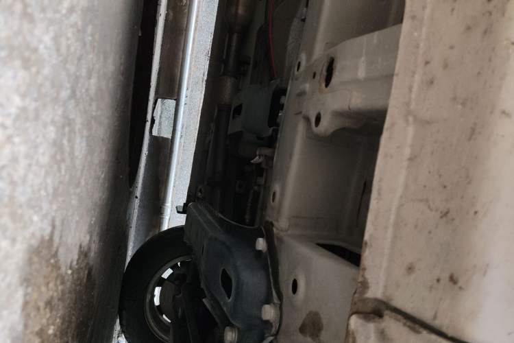 Used Wuling Hongguang V 2021 1.5L Enjoyment Edition LAR Chassis Front Right