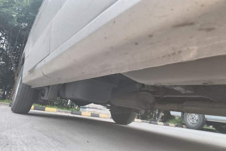 Used Wuling Hongguang V 2021 1.5L Jingqu Version LAR Chassis Front Right