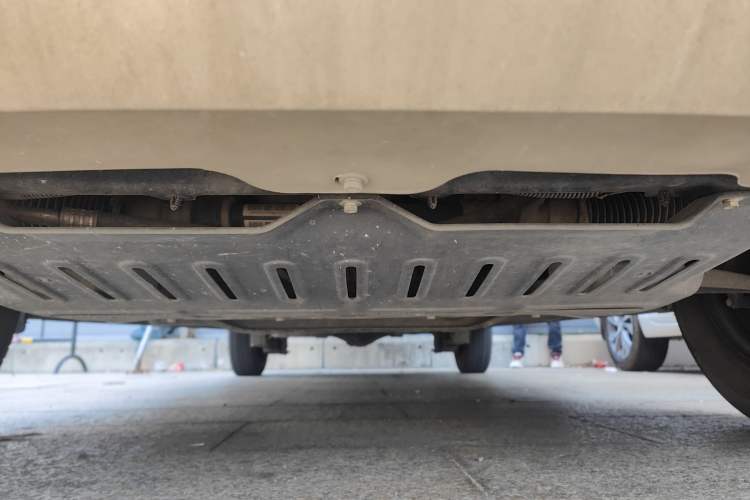 Used Wuling Hongguang V 2021 1.5L Jingqu Edition Enclosed-Window Vehicle LAR Chassis Front