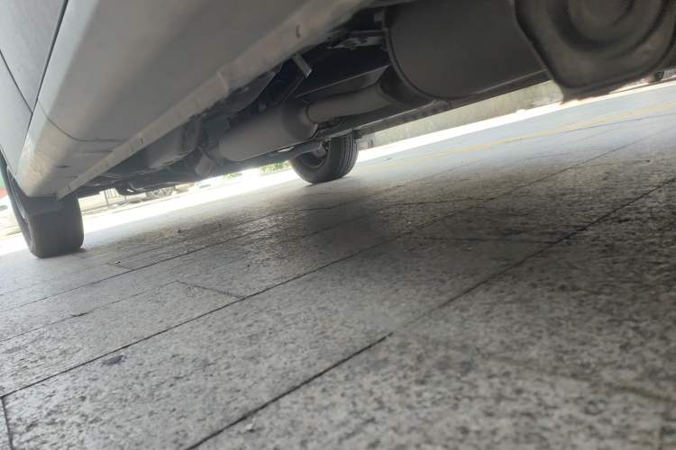 Used Wuling Hongguang V 2021 1.5L Jingqu Edition Enclosed-Window Vehicle LAR Chassis Rear Left