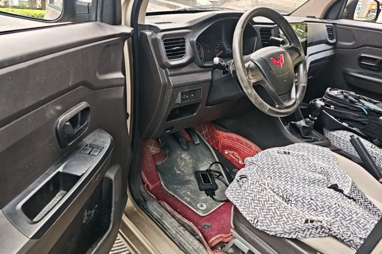 Used Wuling Hongguang V 2021 1.5L Jingqu Version LAR Driver Seat