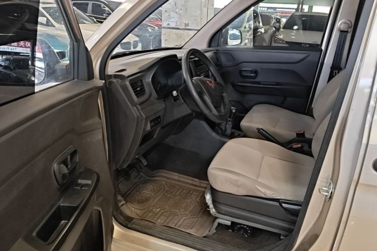 Used Wuling Hongguang V 2021 1.5L Jingqu Version LAR Driver Seat