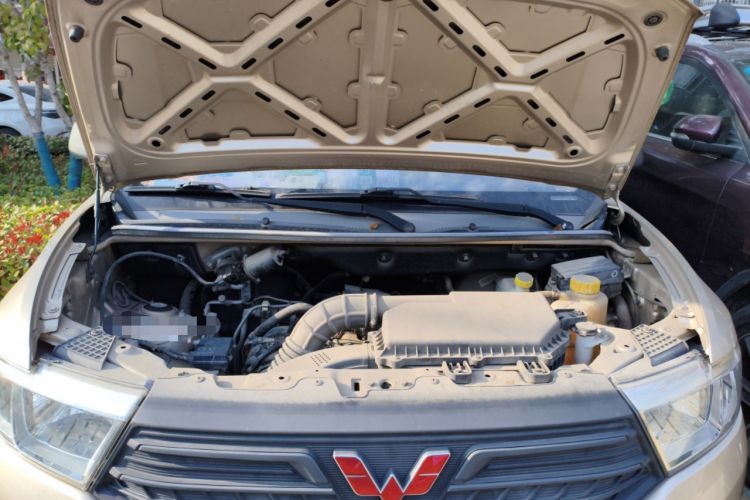 Used Wuling Hongguang V 2021 1.5L Jingqu Version LAR Engine Bay