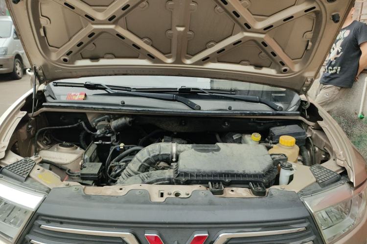 Used Wuling Hongguang V 2021 1.5L Enjoyment Edition LAR Engine Bay