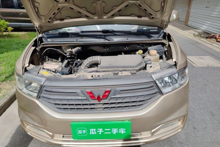 Used Wuling Hongguang V 2021 1.5L Enjoyment Edition LAR Engine Bay