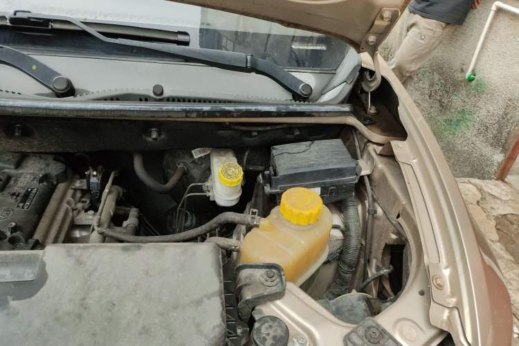 Used Wuling Hongguang V 2021 1.5L Enjoyment Edition LAR Engine Bay Left