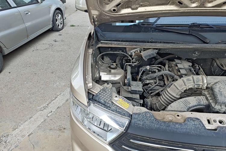 Used Wuling Hongguang V 2021 1.5L Enjoyment Edition LAR Engine Bay Right