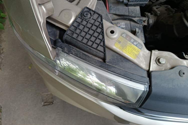 Used Wuling Hongguang V 2021 1.5L Enjoyment Edition LAR Engine Bay Right
