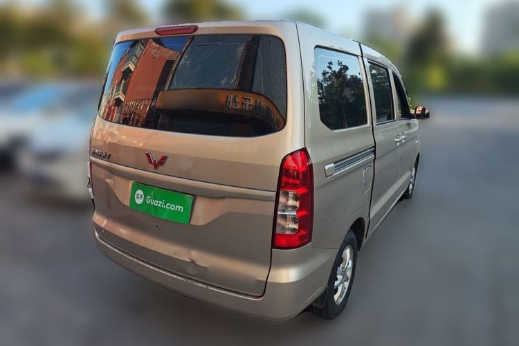 Used Wuling Hongguang V 2021 1.5L Refreshed Enjoyment Edition LAR Exterior 5