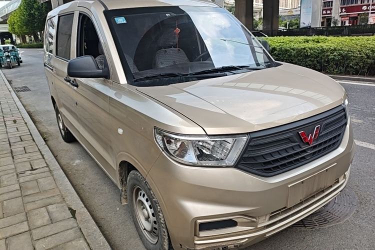Used Wuling Hongguang V 2021 1.5L Jingqu Version LAR Front Right 45 Deg