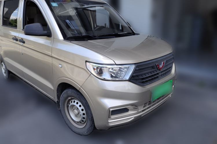 Used Wuling Hongguang V 2021 1.5L Jingqu Version LAR Front Right 45 Deg
