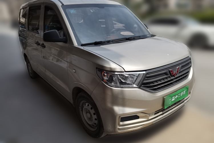 Used Wuling Hongguang V 2021 1.5L Jingqu Version LAR Front Right 45 Deg
