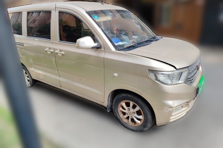 Used Wuling Hongguang V 2021 1.5L Enjoyment Edition LAR Front Right 45 Deg