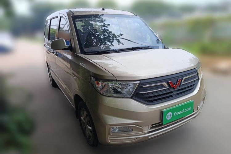 Used Wuling Hongguang V 2021 1.5L Enjoyment Edition LAR Front Right 45 Deg