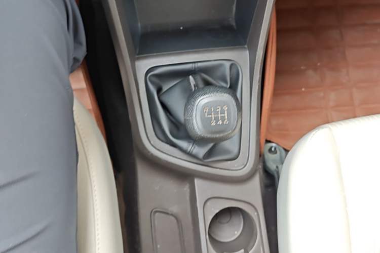 Used Wuling Hongguang V 2021 1.5L Enjoyment Edition LAR Gear Lever