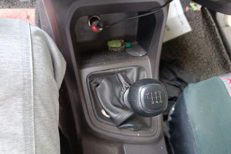 Used Wuling Hongguang V 2021 1.5L Enjoyment Edition LAR Gear Lever