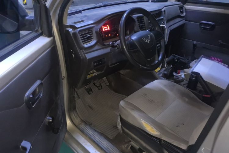 Used Wuling Hongguang V 2021 1.5L Jingqu Version LAR Interior 3