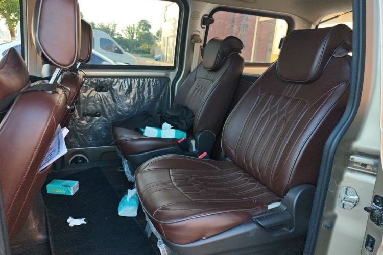Used Wuling Hongguang V 2021 1.5L Refreshed Enjoyment Edition LAR Interior 4