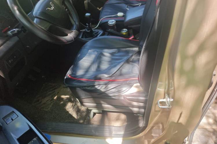Used Wuling Hongguang V 2021 1.5L Enjoyment Edition LAR Left Front Seat