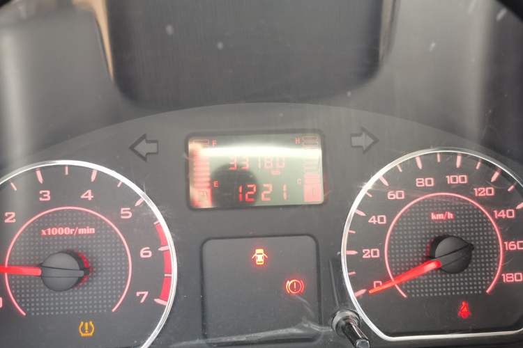 Used Wuling Hongguang V 2021 1.5L Jingqu Version LAR Odometer Close Up