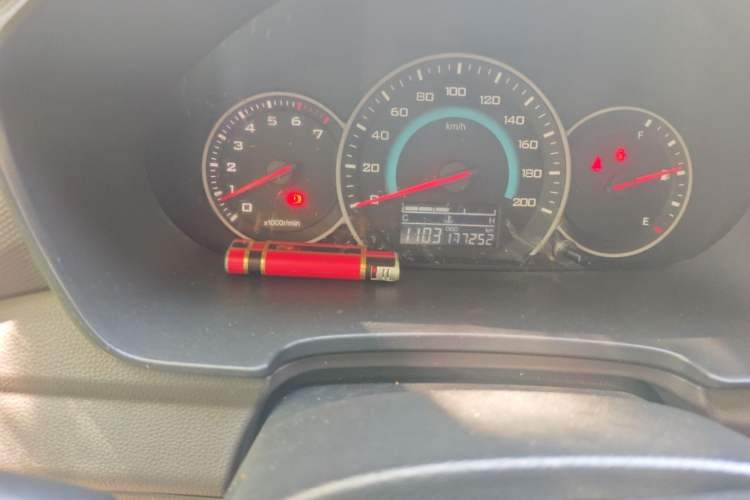 Used Wuling Hongguang V 2021 1.5L Enjoyment Edition LAR Odometer Close Up