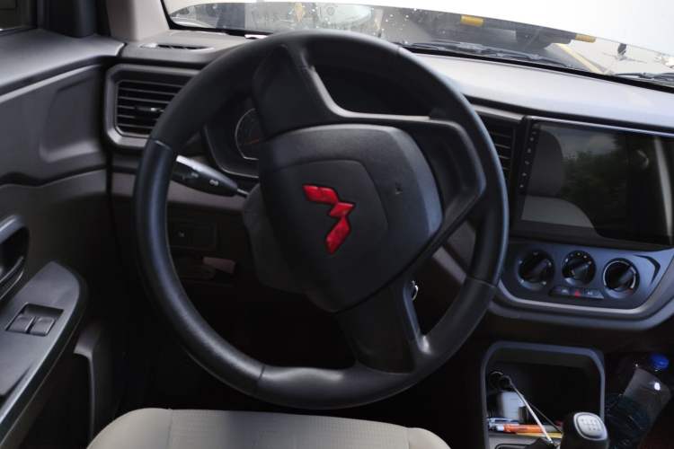 Used Wuling Hongguang V 2021 1.5L Jingqu Version LAR Steering Wheel