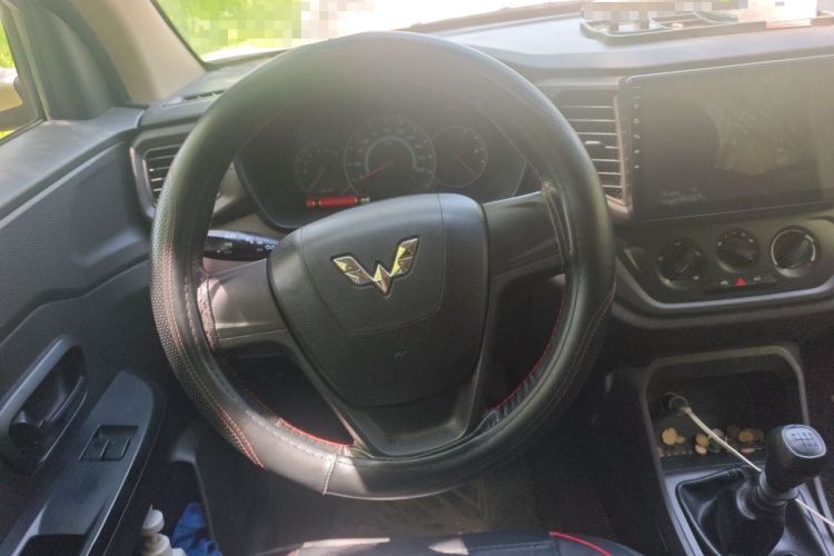 Used Wuling Hongguang V 2021 1.5L Enjoyment Edition LAR Steering Wheel
