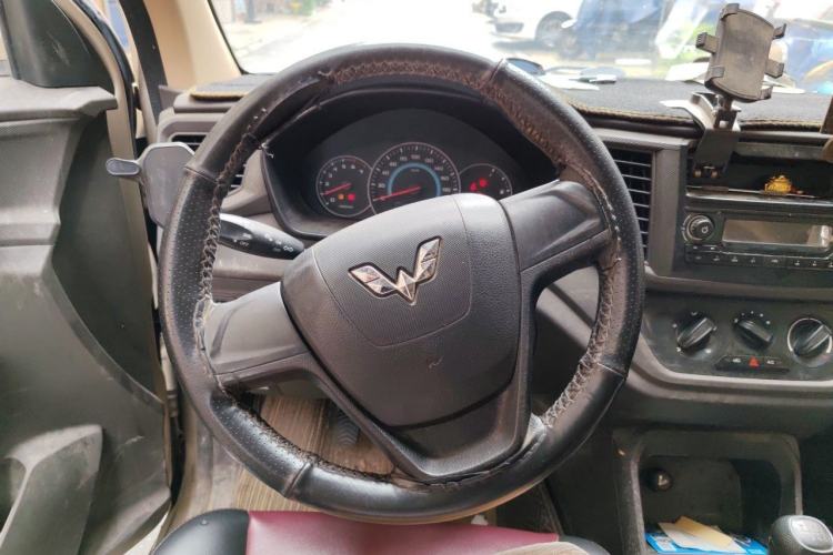 Used Wuling Hongguang V 2021 1.5L Enjoyment Edition LAR Steering Wheel