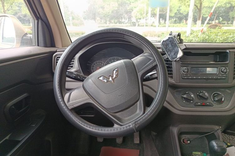 Used Wuling Hongguang V 2021 1.5L Enjoyment Edition LAR Steering Wheel