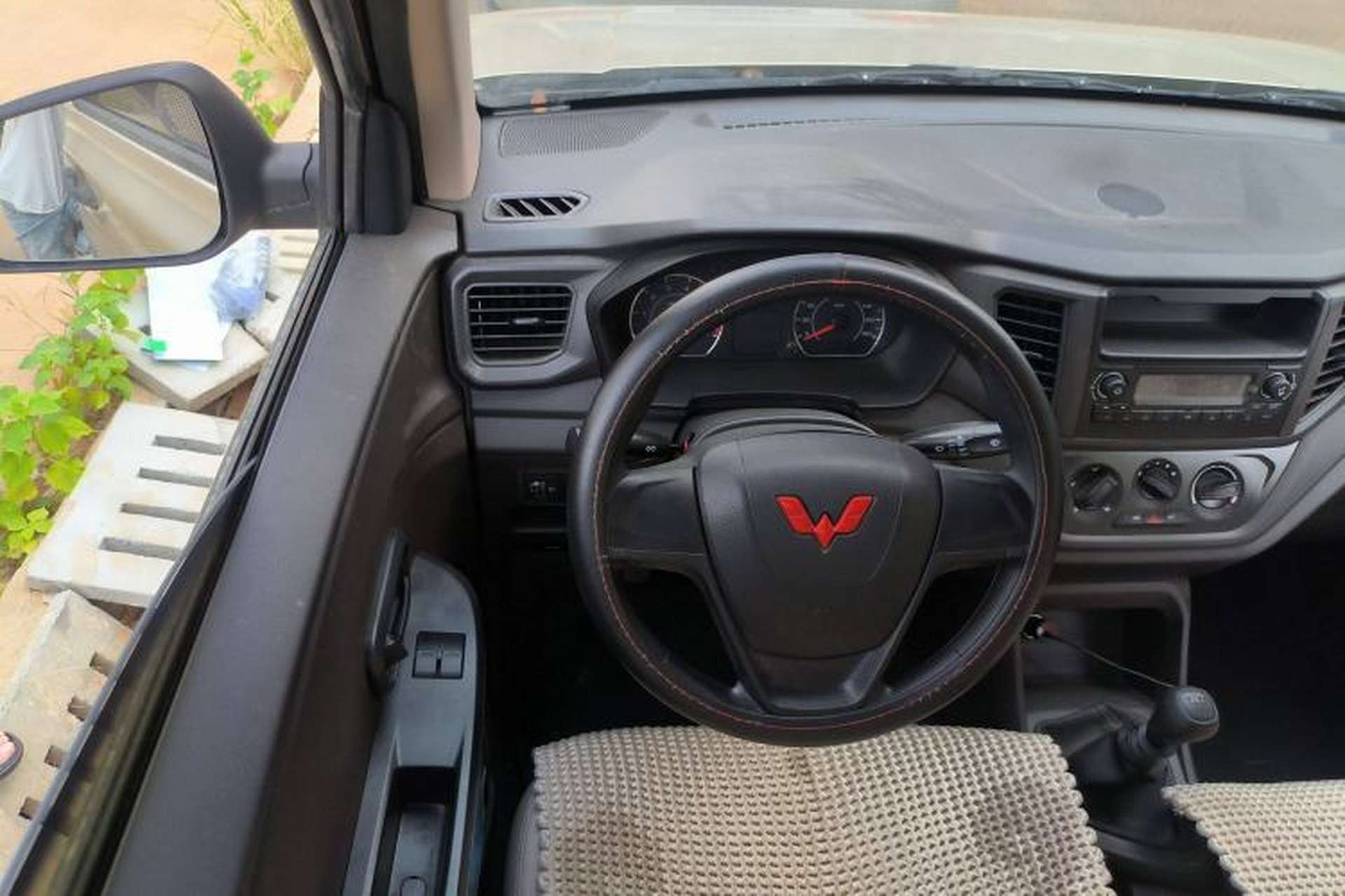 Used Wuling Hongguang V 2021 1.5L Jingqu Version LAR Steering Wheel