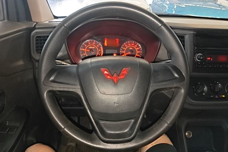 Used Wuling Hongguang V 2021 1.5L Jingqu Version LAR Steering Wheel