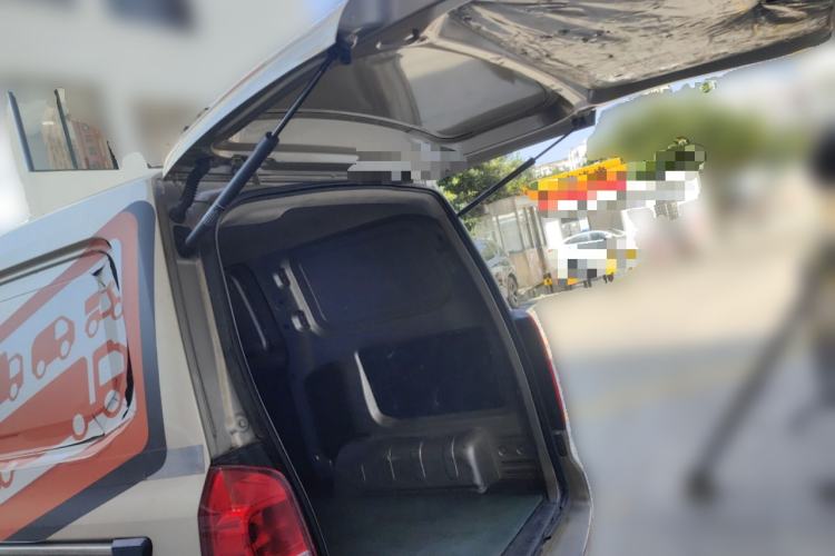 Used Wuling Hongguang V 2021 1.5L Jingqu Edition Enclosed-Window Vehicle LAR Trunk