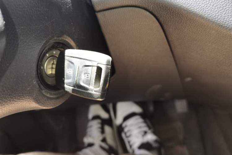 Used Wuling Hongguang V 2021 1.5L Jingqu Version LAR Vehicle Key