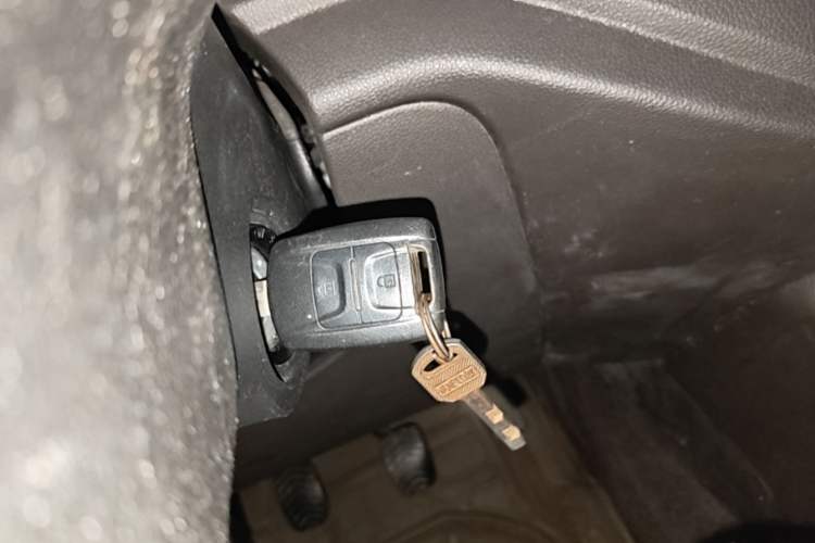 Used Wuling Hongguang V 2021 1.5L Jingqu Version LAR Vehicle Key