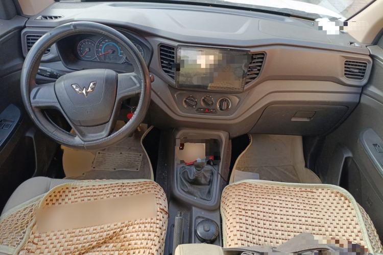 Used Wuling Hongguang V 2021 1.5L Enjoyment Edition LAR Center Console