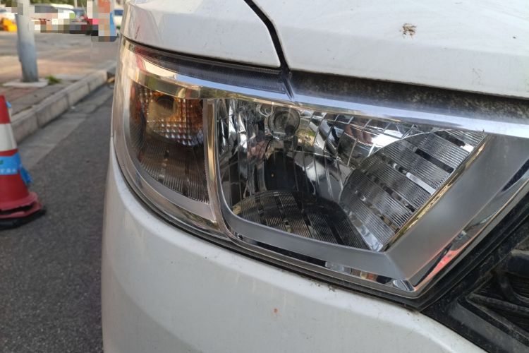 Used Wuling Hongguang V 2021 1.5L Enjoyment Edition LAR Right Front Headlight