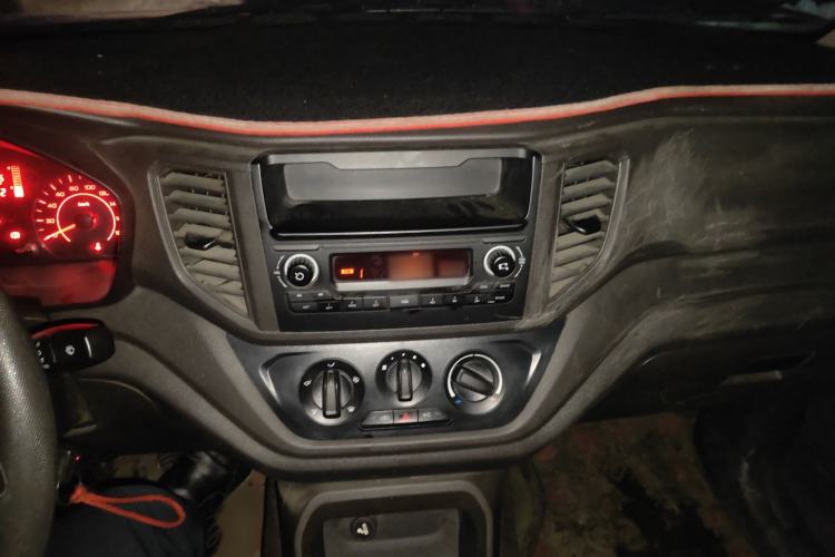 Used Wuling Hongguang V 2021 1.5L Jingqu Version LAR Audio And AC Panel