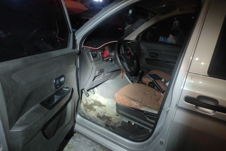Used Wuling Hongguang V 2021 1.5L Jingqu Version LAR Interior 3