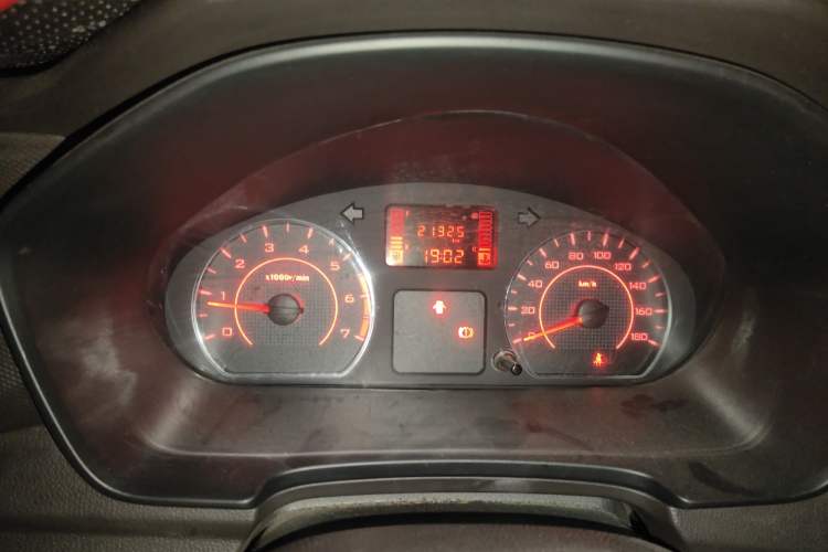 Used Wuling Hongguang V 2021 1.5L Jingqu Version LAR Odometer Close Up