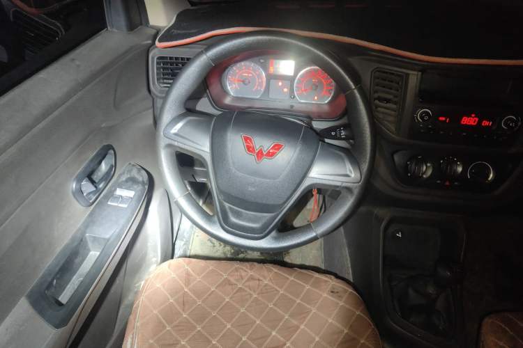 Used Wuling Hongguang V 2021 1.5L Jingqu Version LAR Steering Wheel