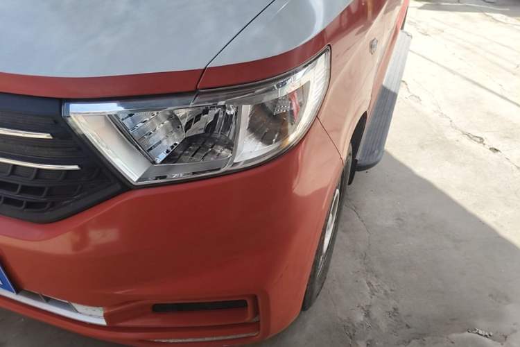 Used Wuling Hongguang V 2021 1.5L Jingqu Version LAR Left Front Headlight
