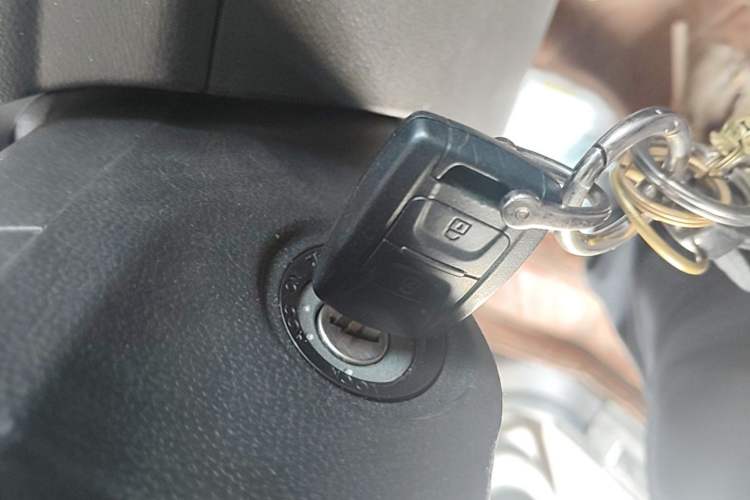 Used Wuling Hongguang V 2021 1.5L Jingqu Version LAR Vehicle Key