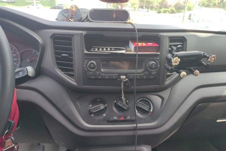 Used Wuling Hongguang V 2021 1.5L Enjoyment Edition LAR Audio And AC Panel