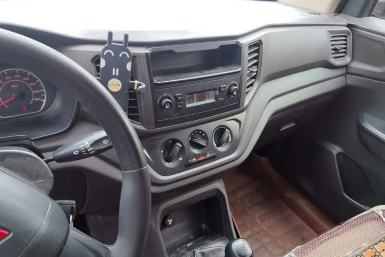 Used Wuling Hongguang V 2021 1.5L Jingqu Version LAR Audio And AC Panel