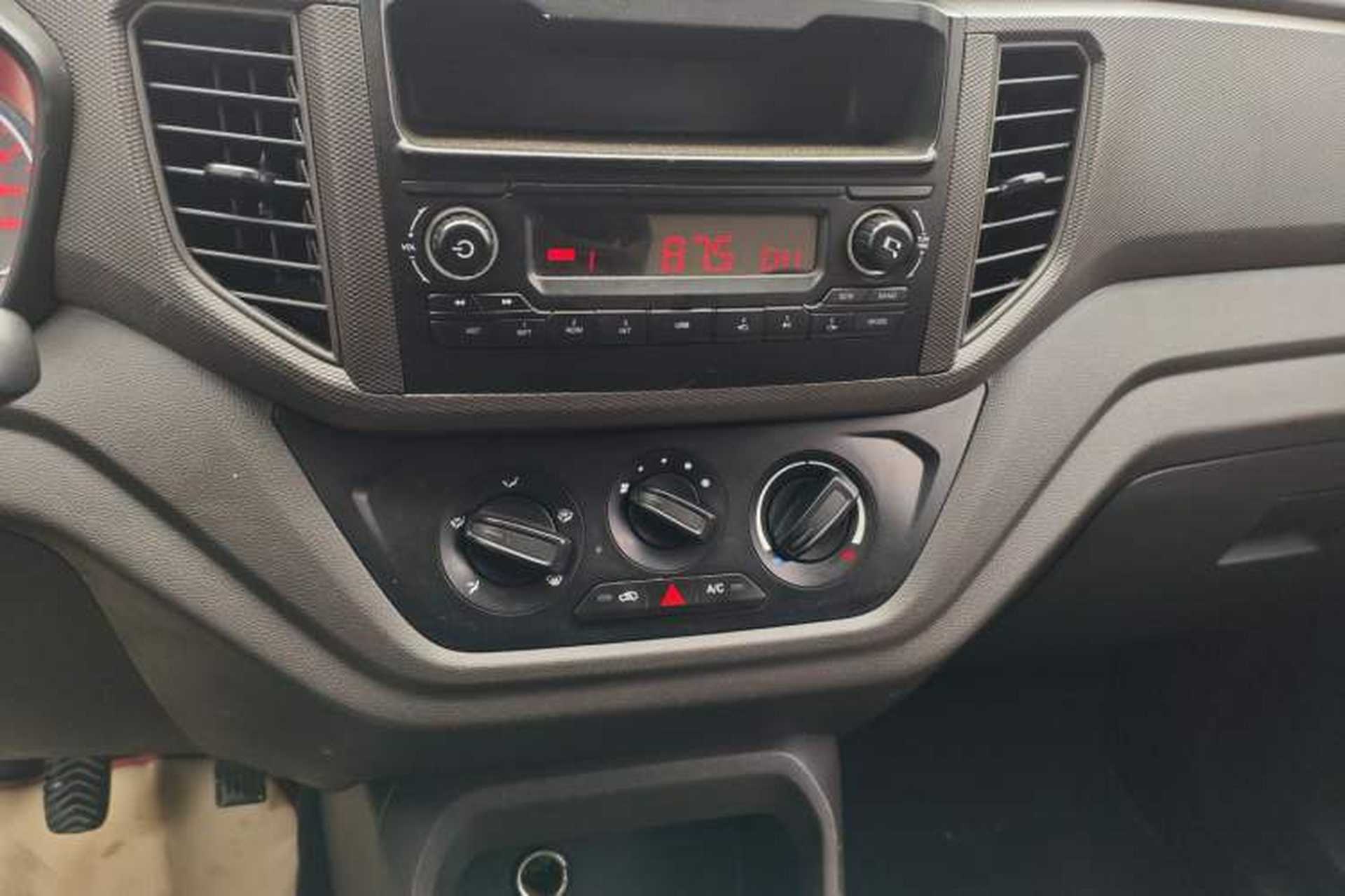 Used Wuling Hongguang V 2021 1.5L Jingqu Version LAR Audio And AC Panel