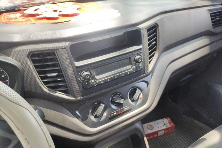 Used Wuling Hongguang V 2021 1.5L Enjoyment Edition LAR Audio And AC Panel