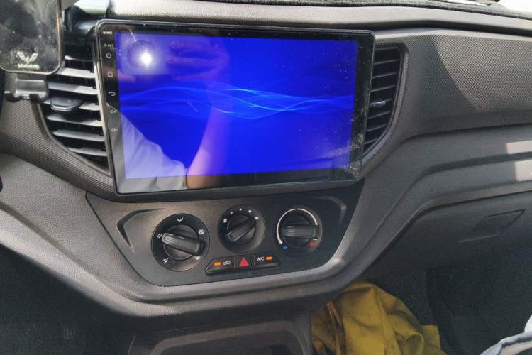 Used Wuling Hongguang V 2021 1.5L Enjoyment Edition LAR Audio And AC Panel