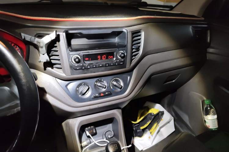 Used Wuling Hongguang V 2021 1.5L Jingqu Version LAR Audio And AC Panel