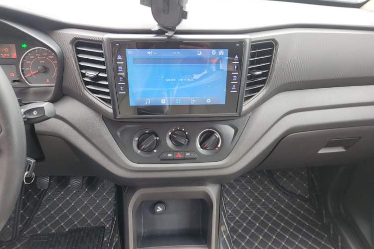 Used Wuling Hongguang V 2021 1.5L Jingqu Version LAR Audio And AC Panel